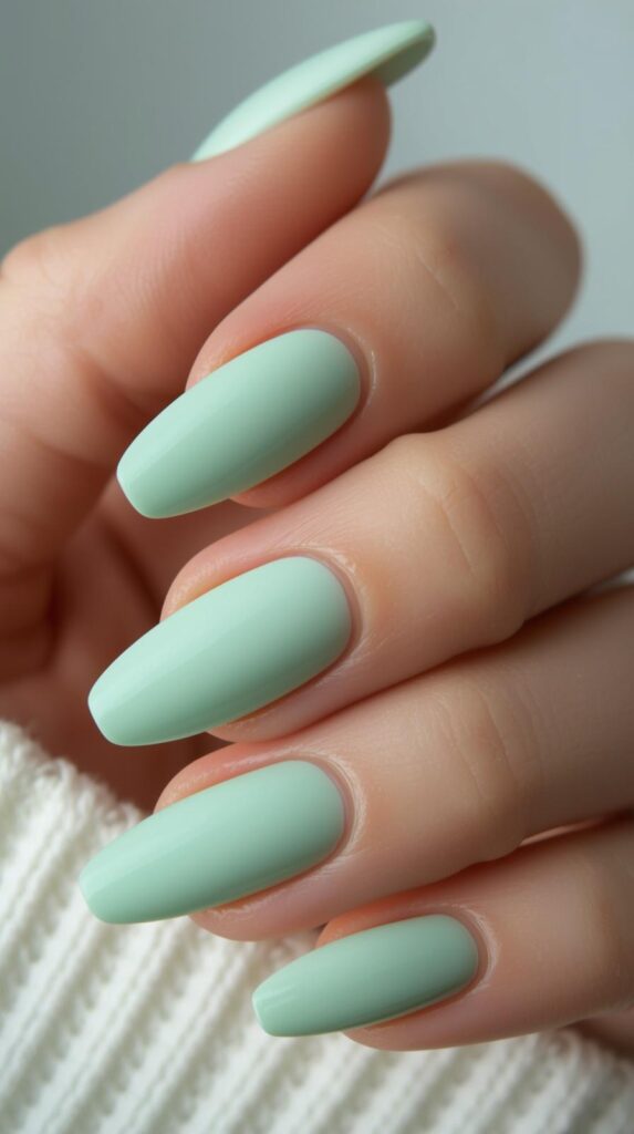 Soft Mint Gel Nails